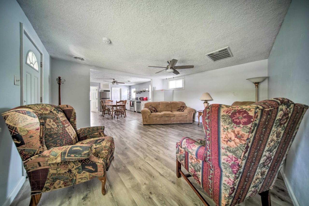 Spacious Geneva House Less Than 5 Mi To The Strip! Exterior photo