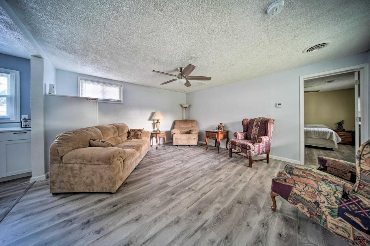 Spacious Geneva House Less Than 5 Mi To The Strip! Exterior photo
