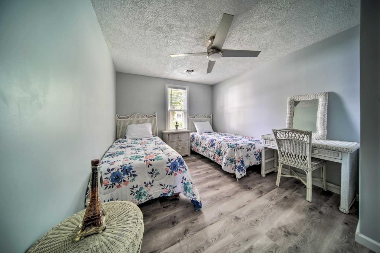 Spacious Geneva House Less Than 5 Mi To The Strip! Exterior photo